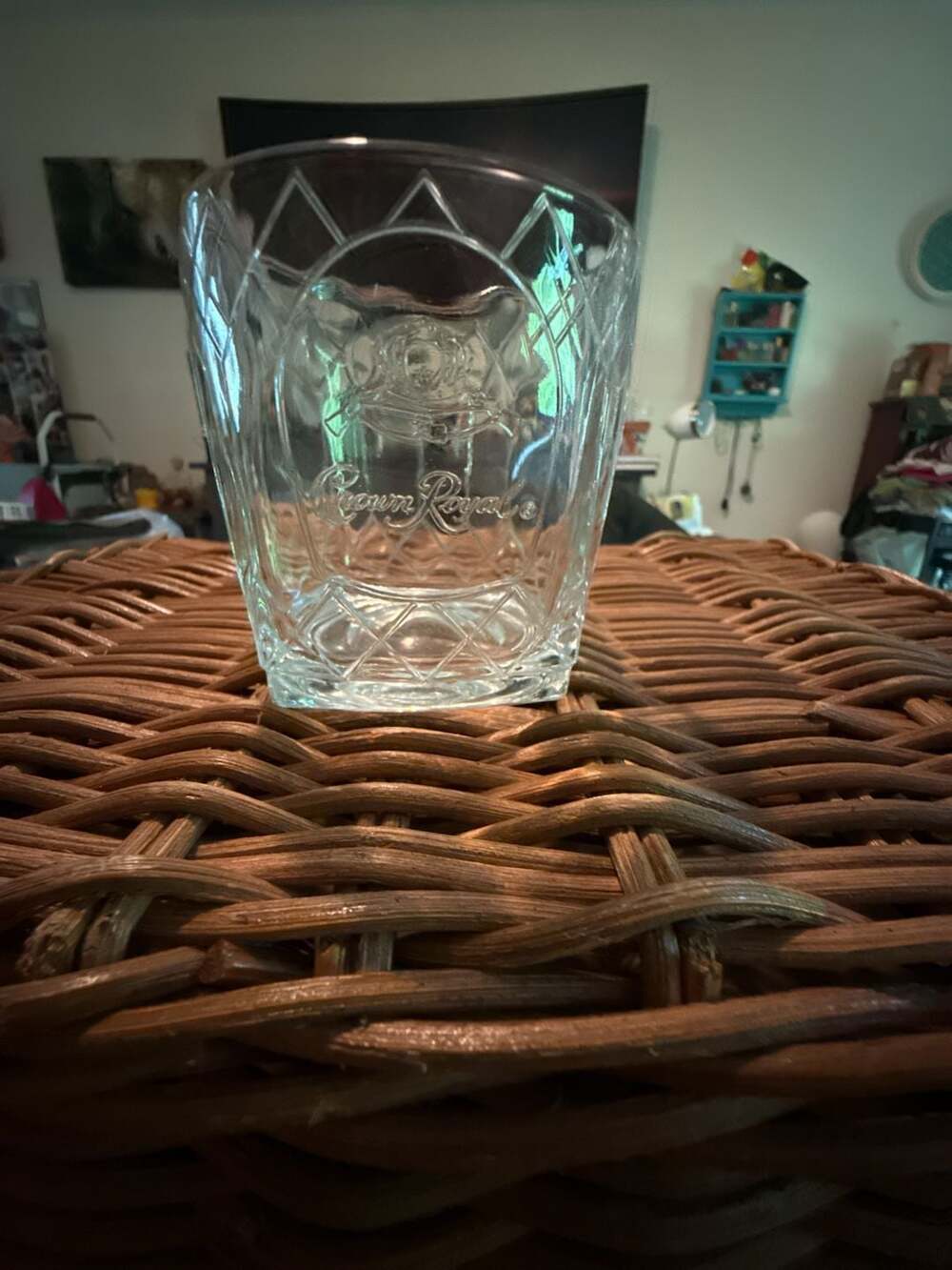 VINTAGE SEAGRAMS CROWN ROYAL WHISKEY 8 OZ DRINKING GLASS‎ ETCHED CROWN